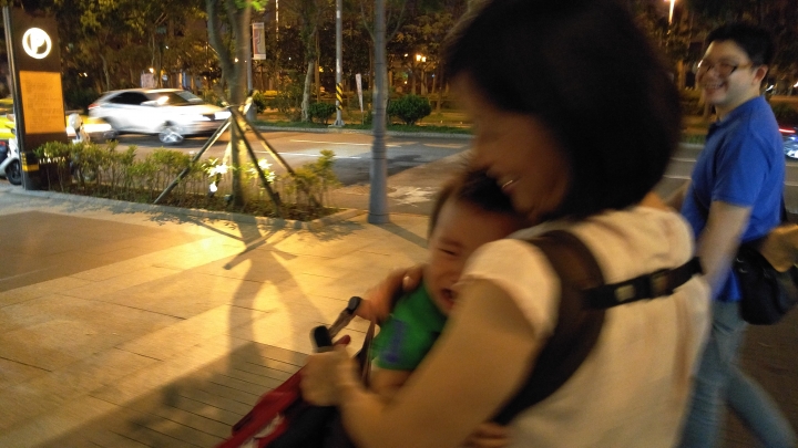 LG G4最強拍照旗艦機︰街拍台灣 信義區夜景 CSK不專業 體驗