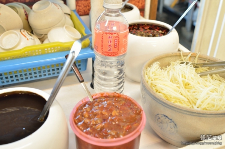 [強尼帶球 食記] 麻豆 牛狀元 牛肉湯 涮牛肉 附牛豬混合肉燥飯吃到飽