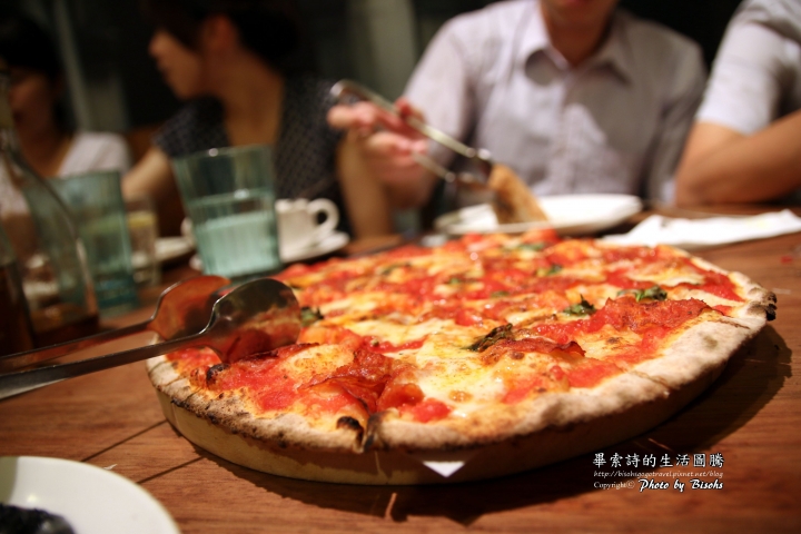 【食記】相聚好食客，來片正統的拿坡里披薩吧!! ─ Pizzeria Oggi