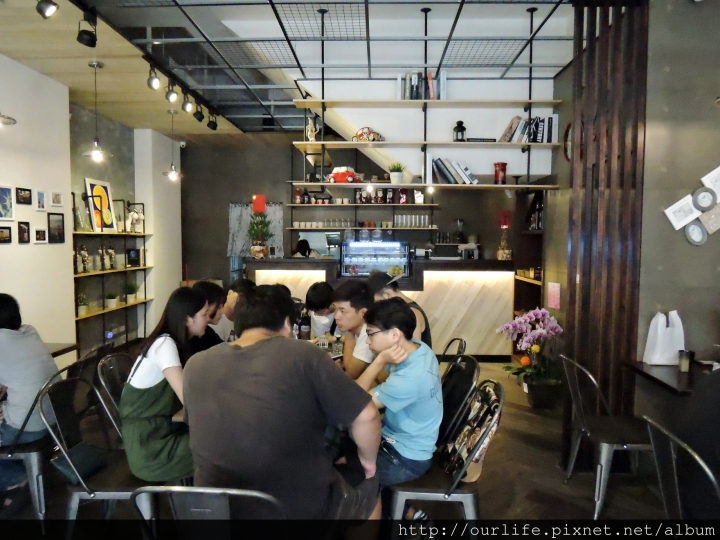 台中南屯．料多實在又美味的班尼克早午餐@輕饌旅行早午餐(+WIFI)
