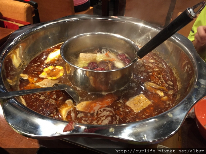 台中南屯．養生清甜麻辣香的大牛麻辣燙@武之牛伊甸園麻辣燙(+WIFI)