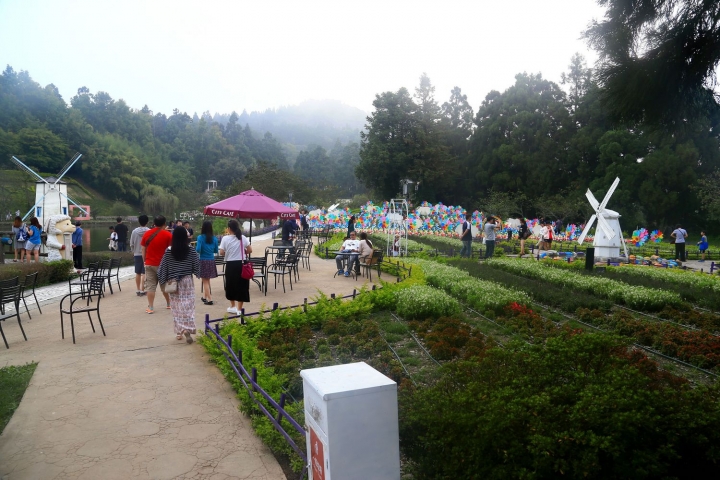 [南投仁愛]風車佈置更加分 - 小瑞士花園