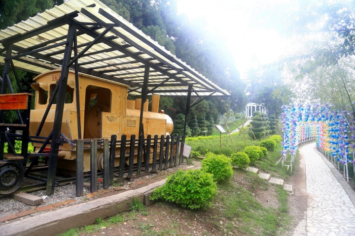 [南投仁愛]風車佈置更加分 - 小瑞士花園