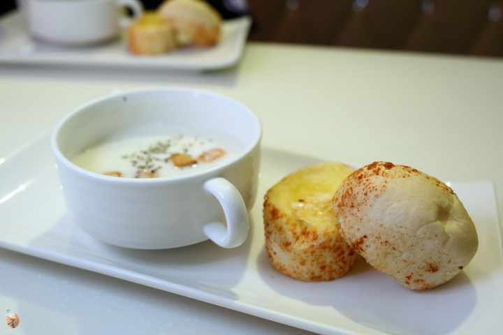 [台北]我的少男時代-西門町Oyami cafe下午茶餐廳,還有鬆餅跟義大利麵  by蛋拔