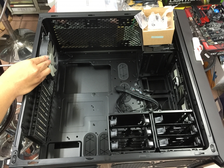 MSI Z170A GAMING M7 / MSI GTX 980Ti LIGHTNING 不專業開箱