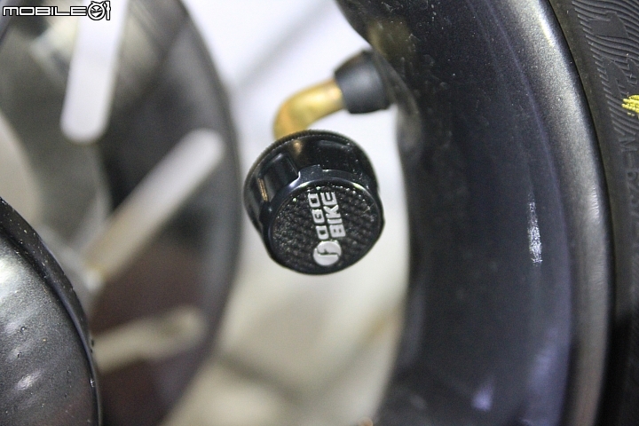 [開箱] Fobo bike 氣嘴型胎壓偵測器