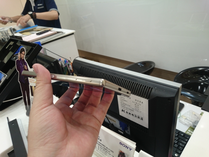 [簡易體驗心得]Z5 Premium 來囉！(高雄鳳山)(修正電力相關描述=////=)