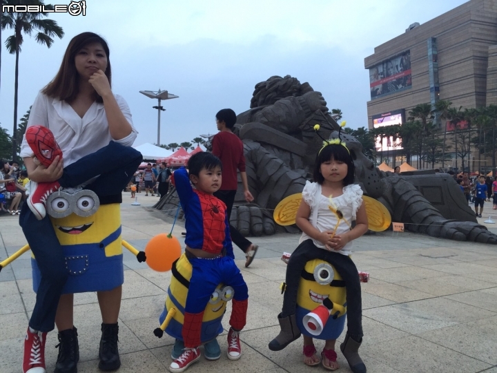 不給糖就搗蛋!我也要當神偷奶媽(?) 之老背少進階版Minion 小小兵扛起我吧!!