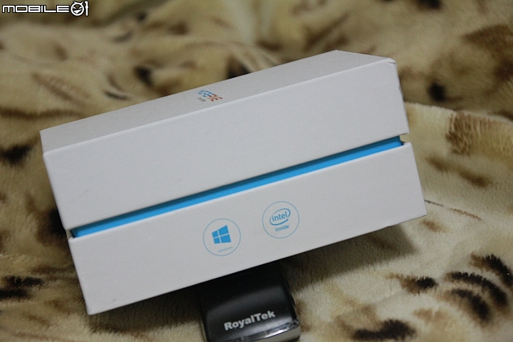 橡果小強 搶先開箱 win10/Android4.4 M PLUS 雙系統智慧電視棒 BY CPU INTEL ATOM 3735F
