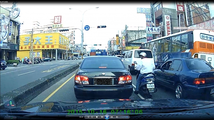 新車症候群~機車亂鑽A到後照鏡