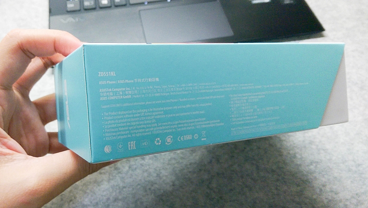華碩自拍手機Zenfone Selfie開箱分享