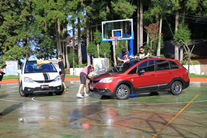 不打不相識，衝上阿里山打籃球原來這麼爽