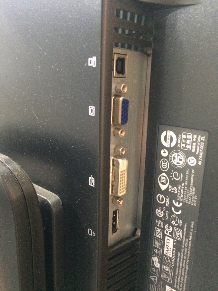 請問ＭacBook Air 外接螢幕的線