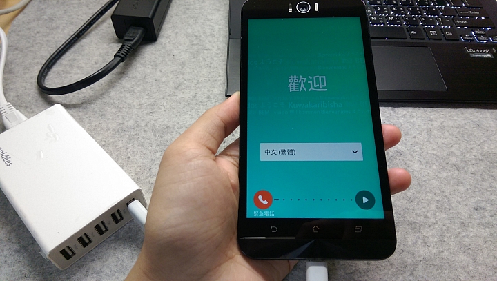 華碩自拍手機Zenfone Selfie開箱分享