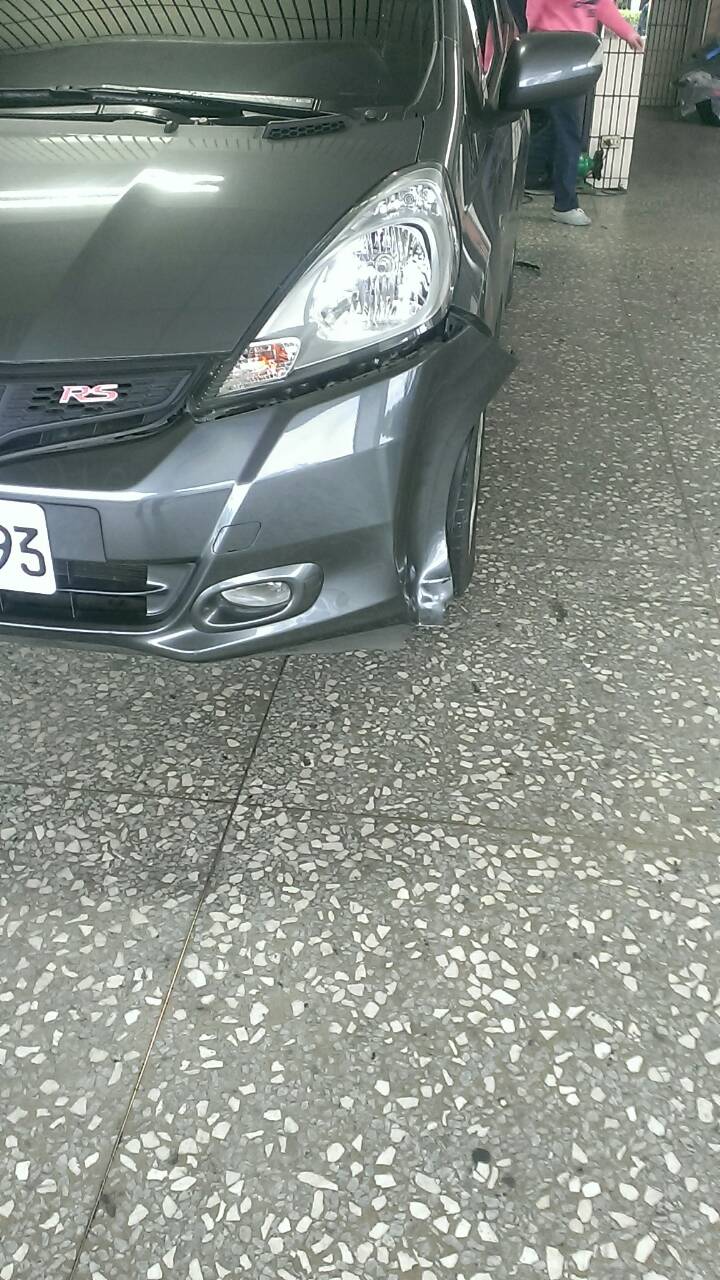 Honda Fit  慘遭毒手後...三重停車連二遇害