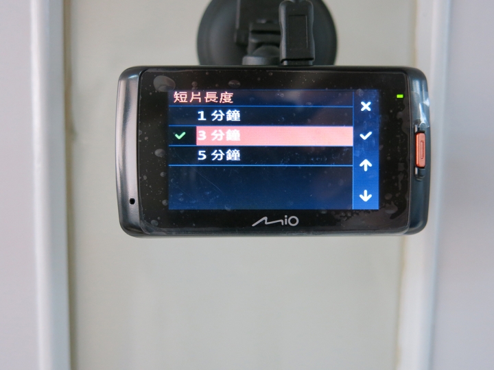 超霸氣MIO 688 GPS行車紀錄器開箱