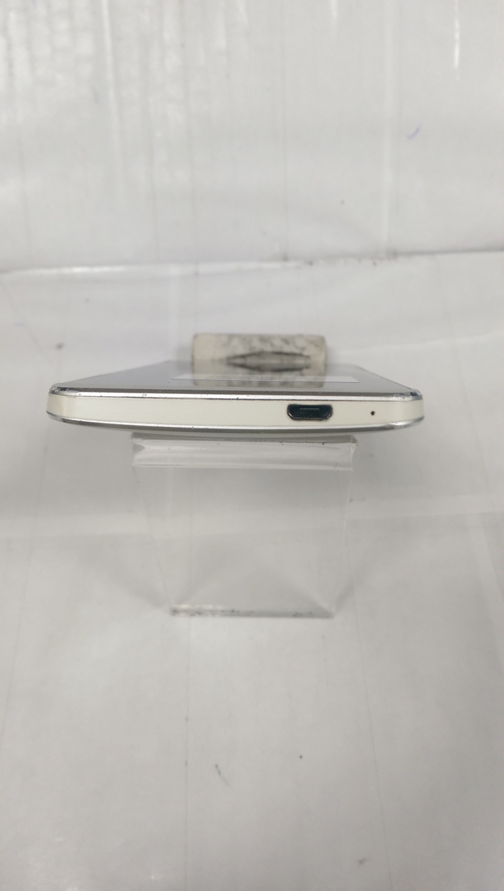 HTC ONE (M7) 原廠"難忘的維修經驗" (附送修前後圖及HTC客服聯繫之郵件內文)