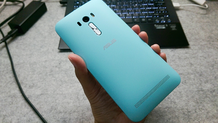 華碩自拍手機Zenfone Selfie開箱分享