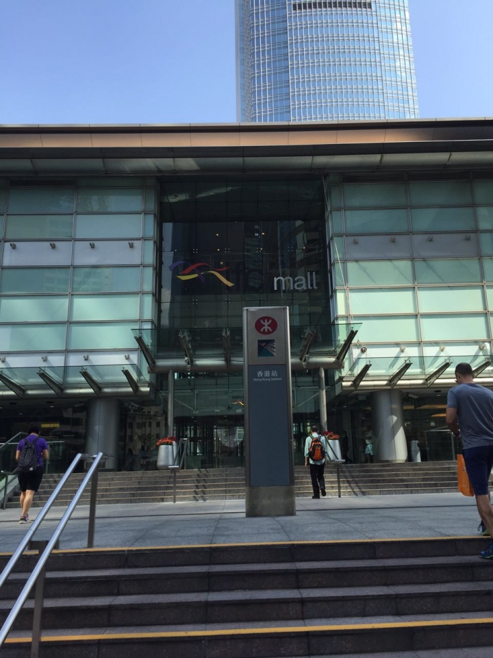 兩傻再度出擊, 不去日本改香港~~