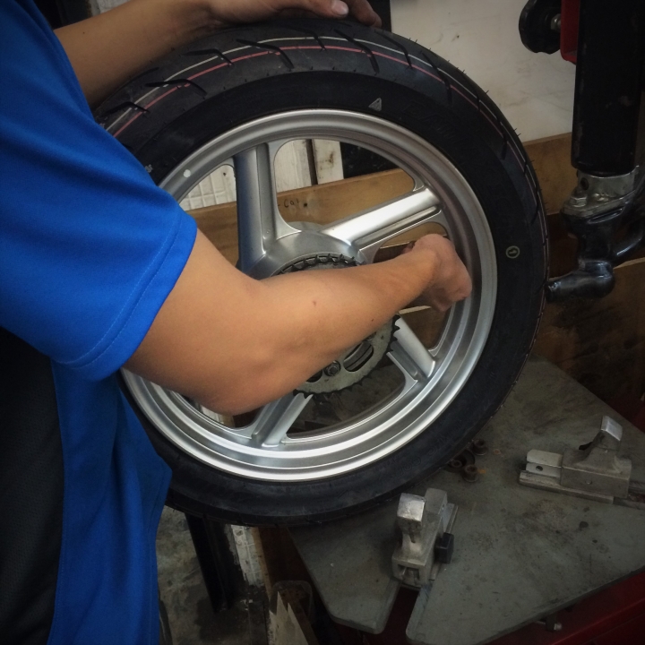 Bridgestone SC1R KTR 120 80 16 安裝分享