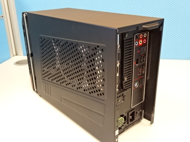 [開箱] 披著羊皮的狼 MSI NIGHTBLAD MI電競主機