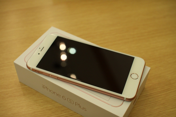 iPhone 6s Plus 玫瑰金 + 0.15mm 康寧保護貼