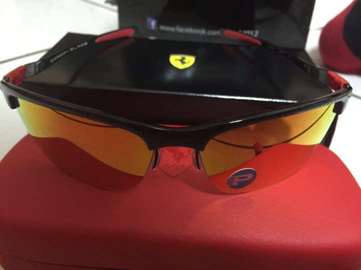 ［開箱］oakley法拉利限定版