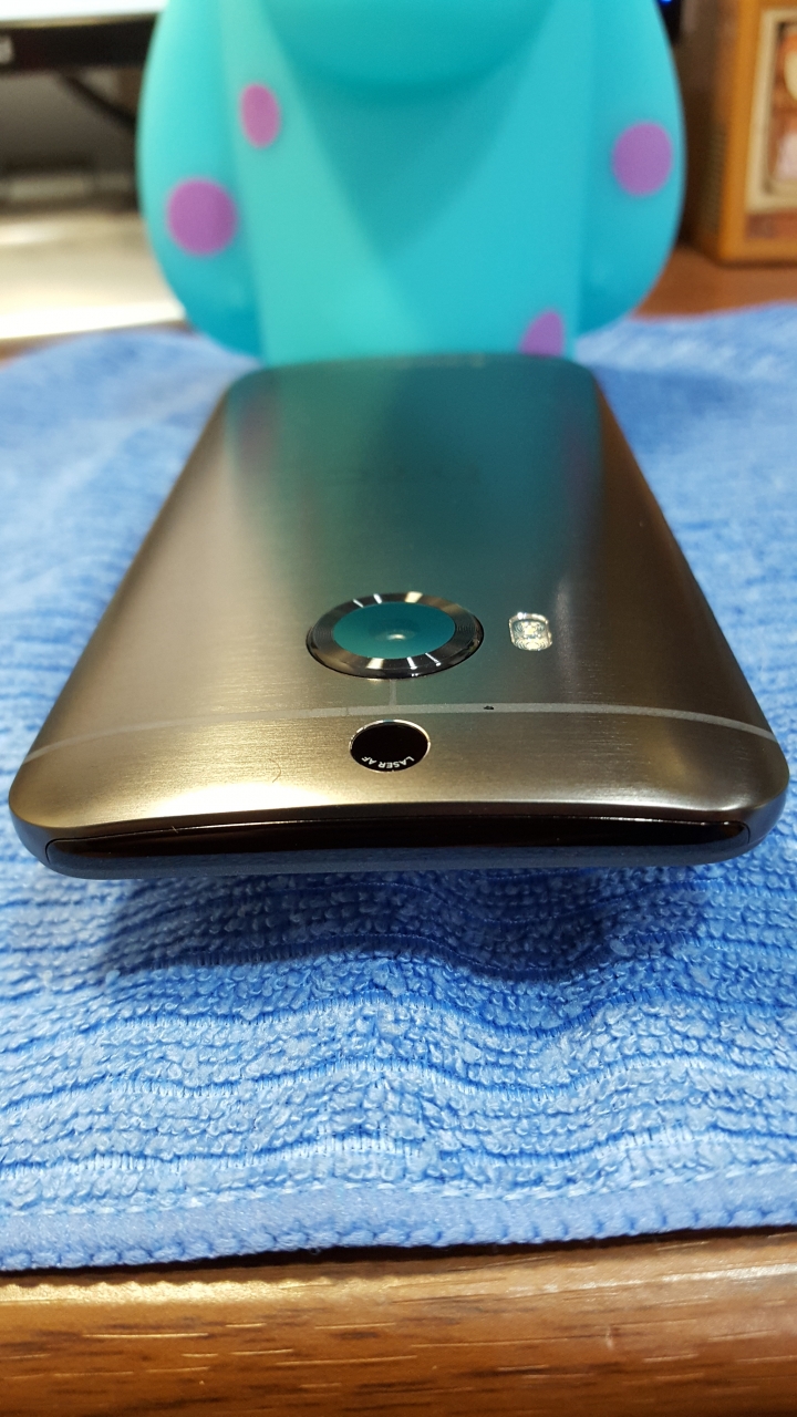 One M9+第二次開箱「極光版」啦！10/17 補充心得文及不專業試拍
