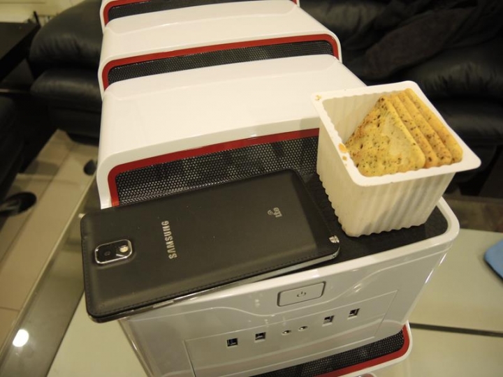台灣好物推一下-- 高烤game pc大機箱(高級烤漆)HBT---Turbine700, 不專業開箱文.
