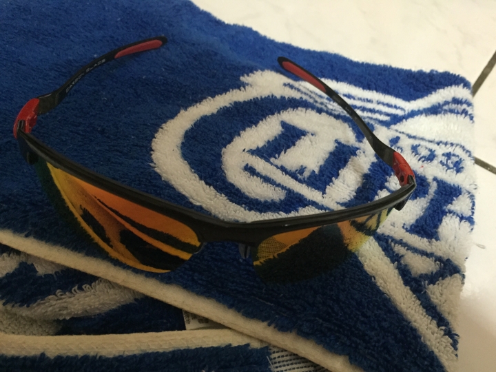 ［開箱］oakley法拉利限定版
