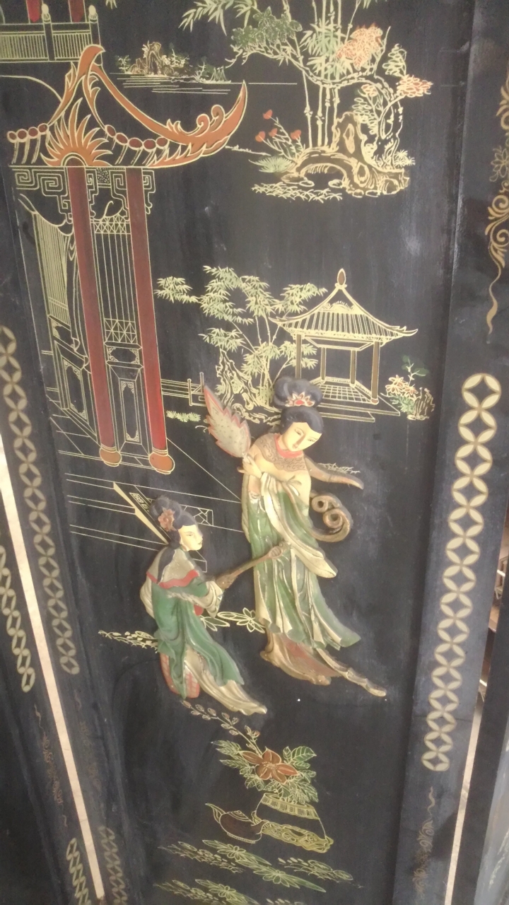 請各位神人大大鑑定一下家裡的舊傢俱