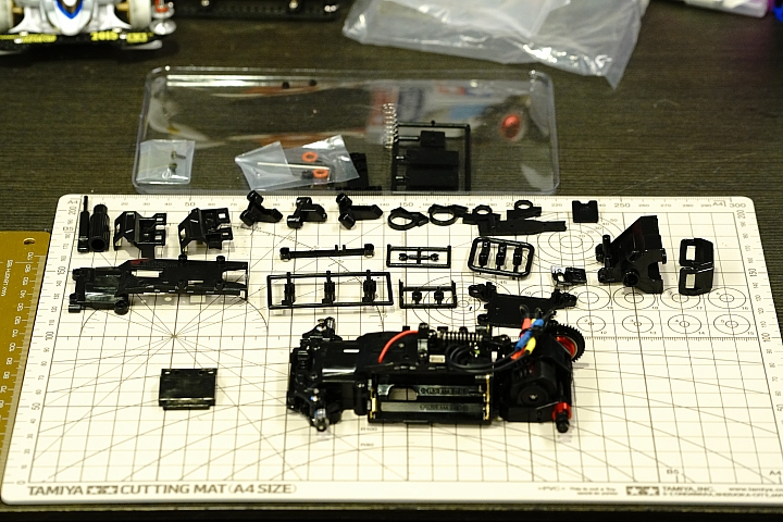 [開箱] 迷你遙控車之迷你...可不迷你.... Kyosho Mini-Z MR-03VE PRO + KO PROPO EX-II + CALSONIC SKYLINE