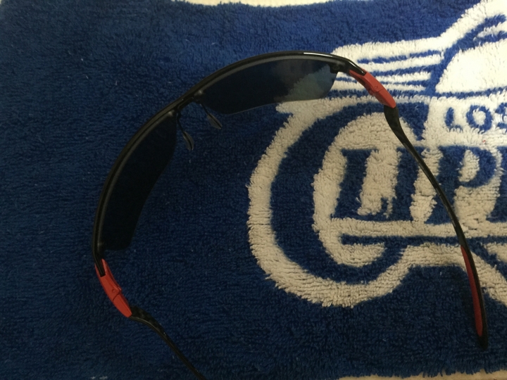 ［開箱］oakley法拉利限定版