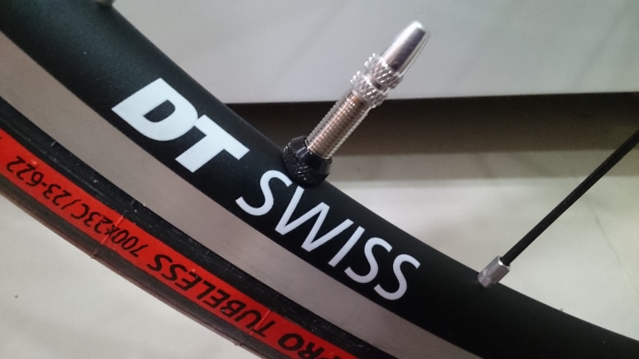 2016 DT RR21輪組 tubeless 外胎安裝問題