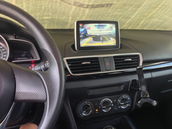 new mazda 3 倒車影像 diy,有大大成功過嗎？