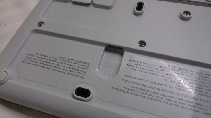 [分享]Logitech K270 和 MK270r 簡單比較