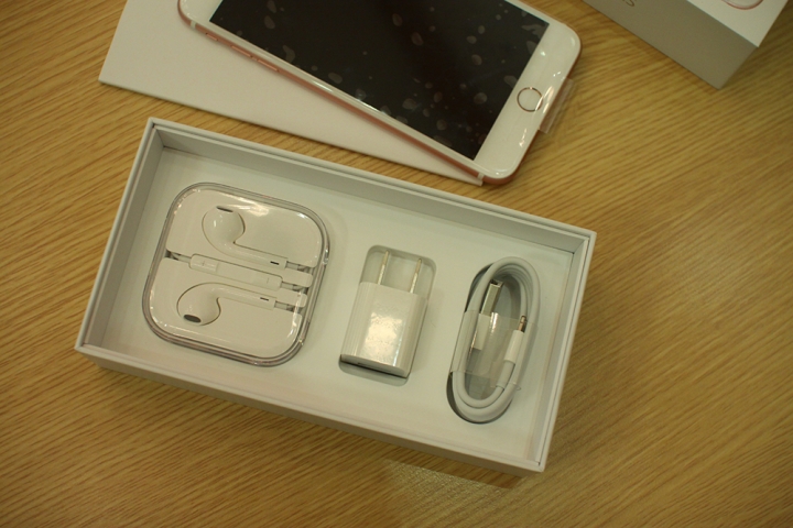 iPhone 6s Plus 玫瑰金 + 0.15mm 康寧保護貼