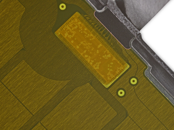 ifixit拆解出的3D Touch電容傳感器層