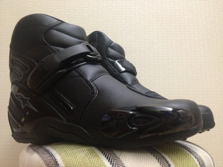 Dainese 戰甲開箱