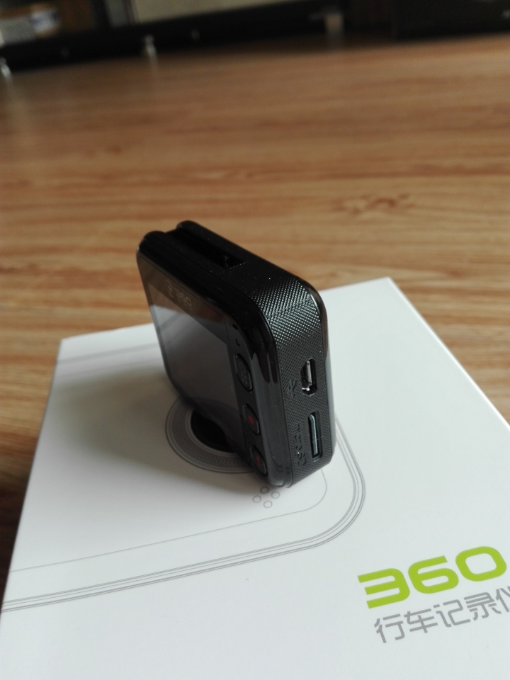 奇虎360行車記錄器開箱