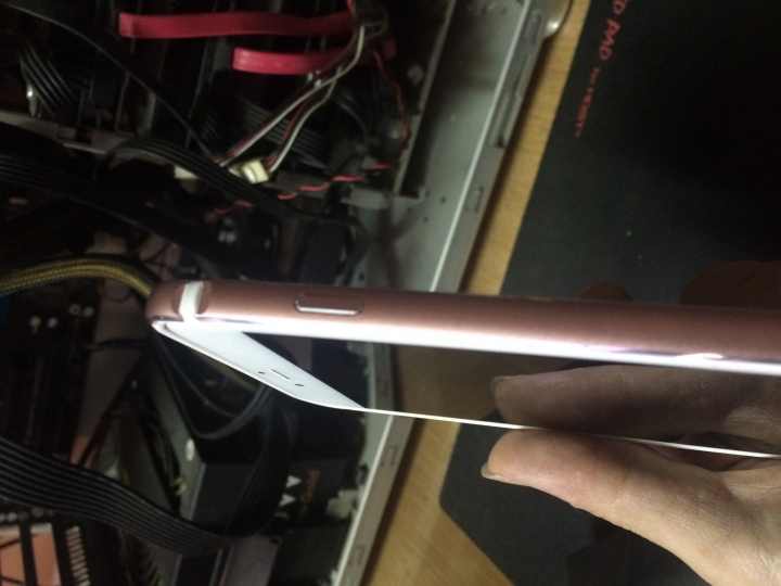 iPhone6S Plus玫瑰金鋁合金邊框