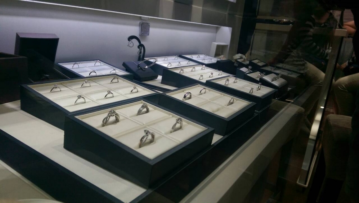 專屬訂製A-LUXE亞立詩鑽石戒指(分享)