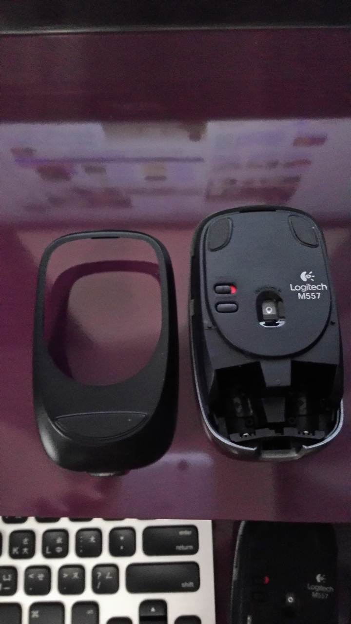 開箱文 鏵鐽Logitech Bluetooth Mouse M557 V.S Logitech Bluetooth Mouse M557