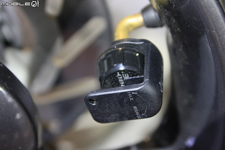 [開箱] Fobo bike 氣嘴型胎壓偵測器