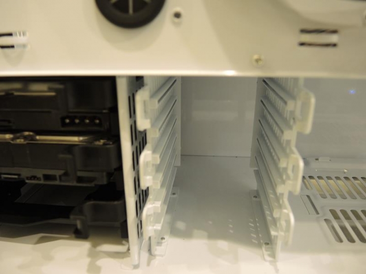 台灣好物推一下-- 高烤game pc大機箱(高級烤漆)HBT---Turbine700, 不專業開箱文.