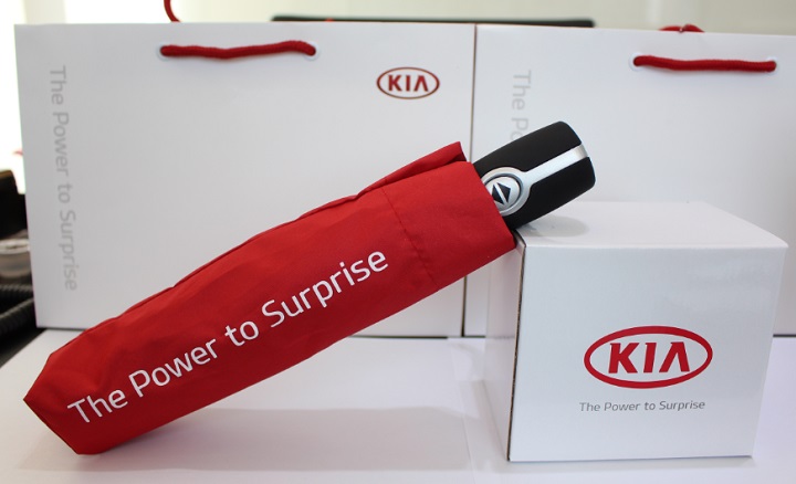 《KIA Carens CRDi 我的家庭MPV》試乘體驗大募集，分享心得有機會獲得法國Parrot AR Drone 2.0 空拍機！