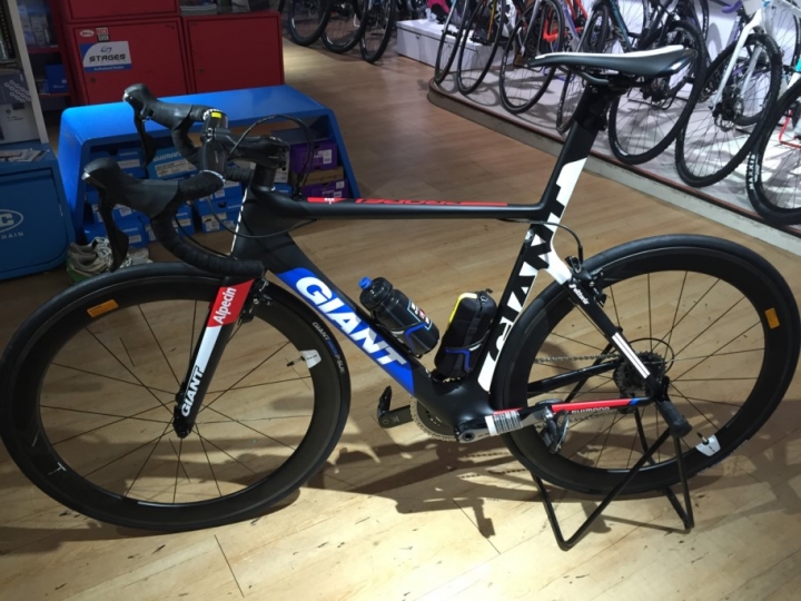 我的人生第一台一級公路車 2016 Giant Propel Advanced SL Team 開箱文