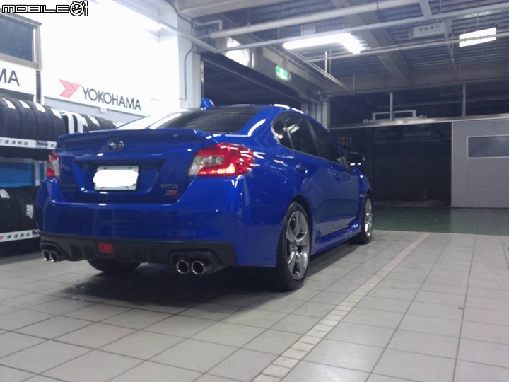 小藍"搭不溜兒欸顆斯"無聊一拍~