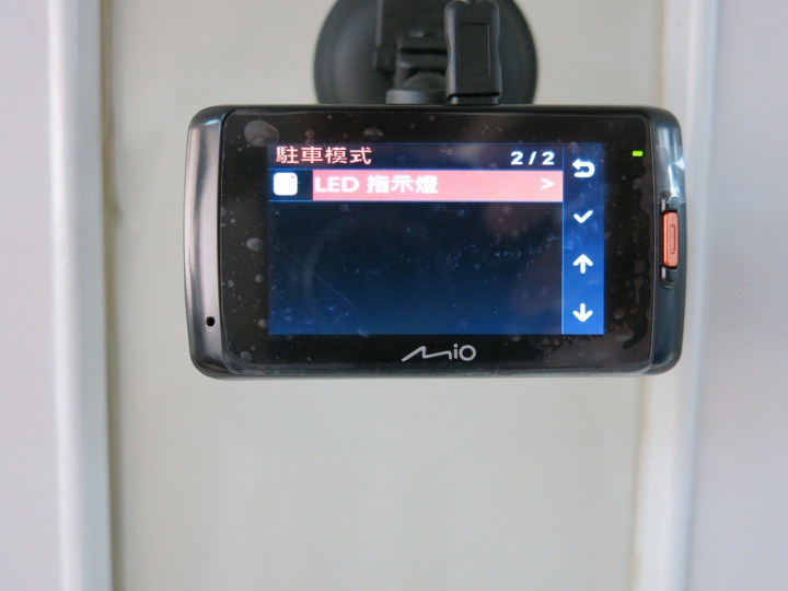 超霸氣MIO 688 GPS行車紀錄器開箱