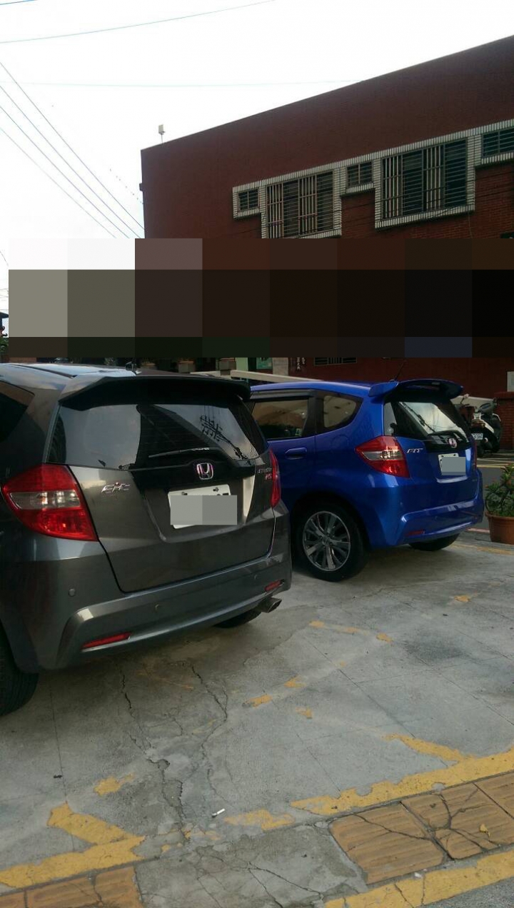 Honda Fit  慘遭毒手後...三重停車連二遇害